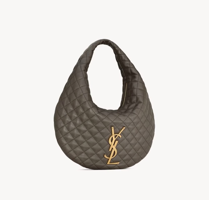 Saint Laurent — Vue 3 Saint Laurent — Vue 3