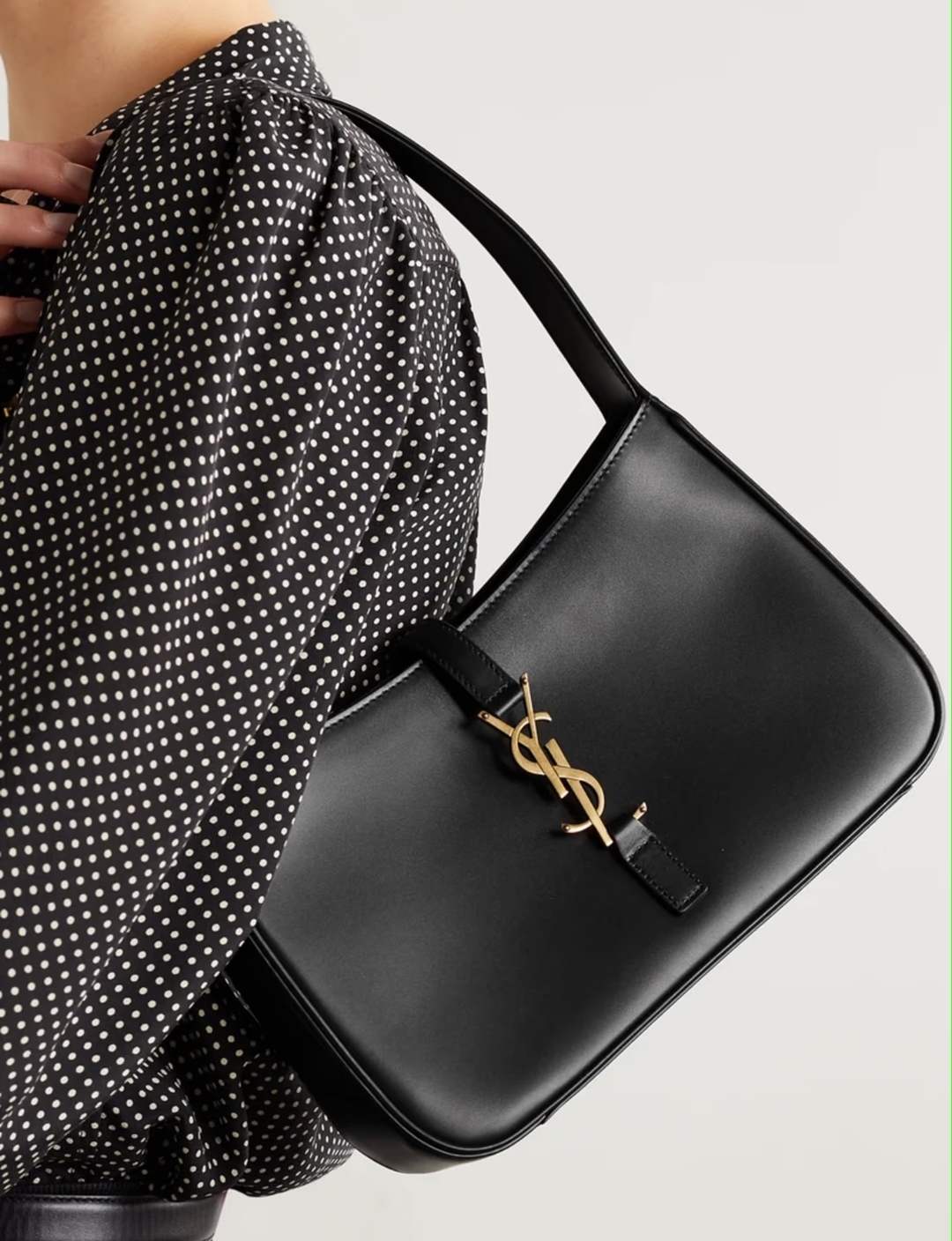 Yves Saint Laurent — Vue 5