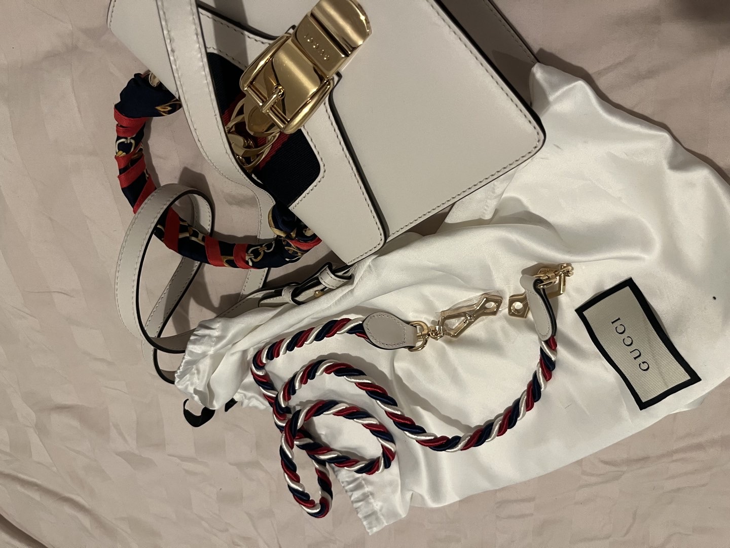 Gucci — Vue 2