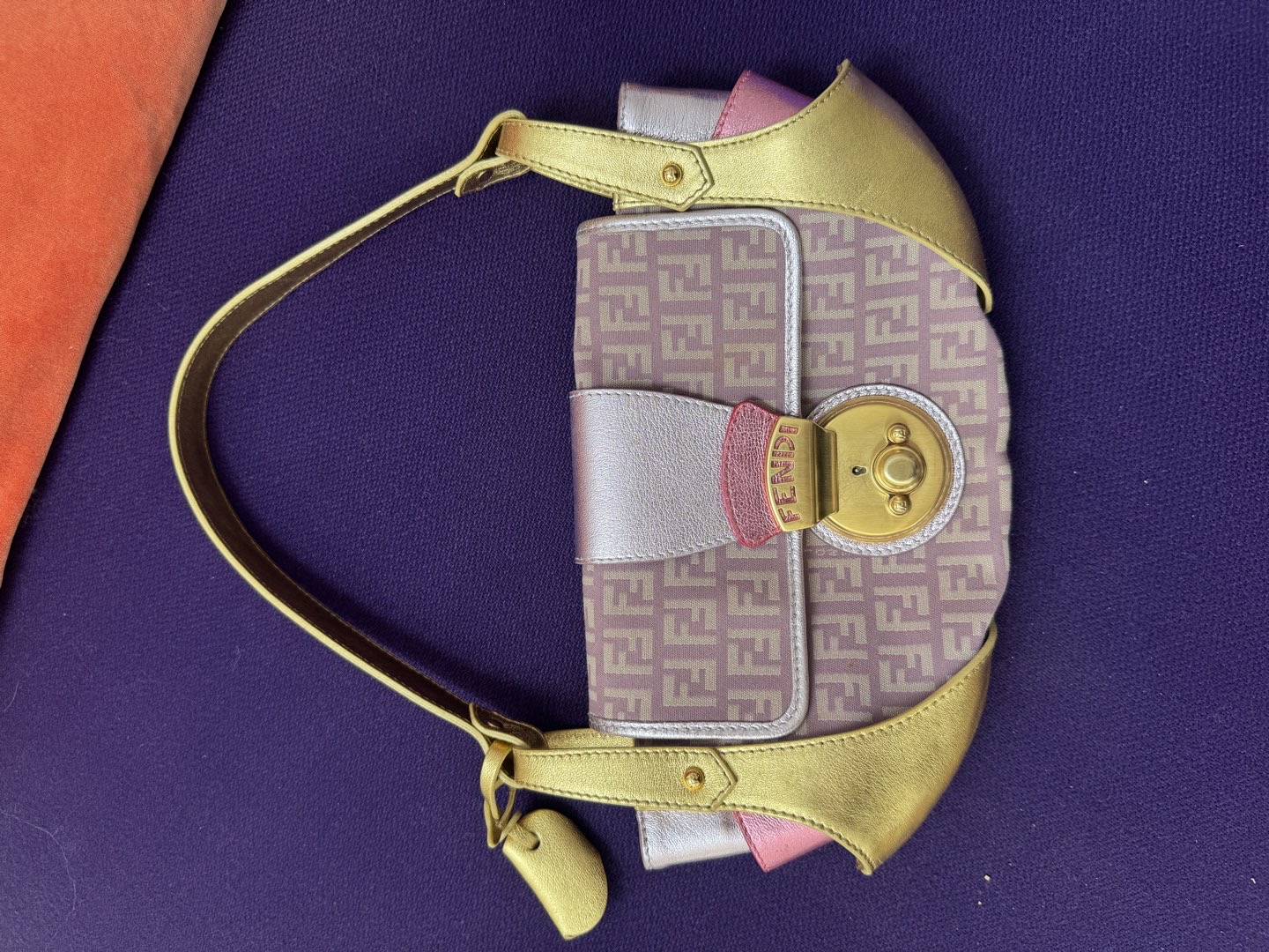 Location Sacs Baguette Fendi - Taille One Size | RentWear Connection