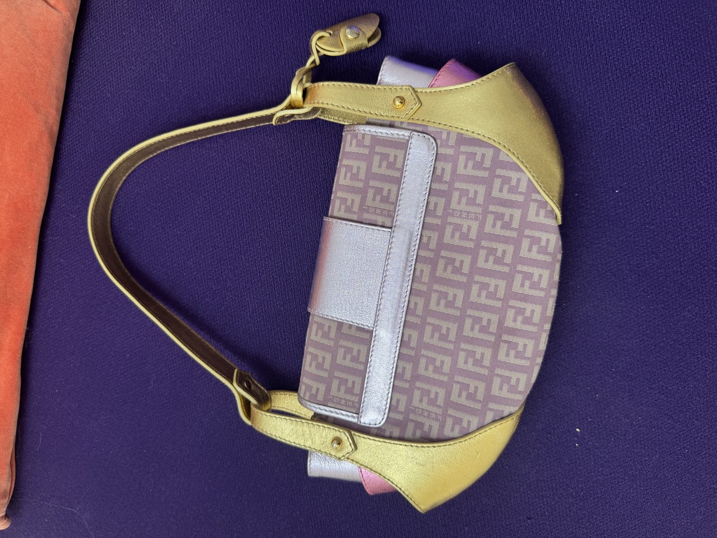Fendi — Vue 2 Fendi — Vue 2