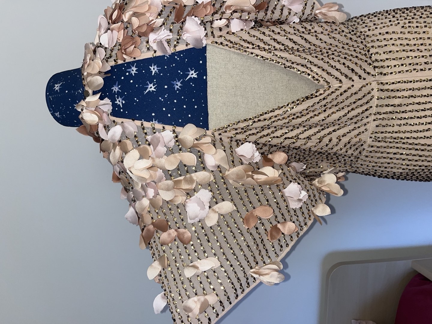 Karen Millen — Vue 7 Karen Millen — Vue 7