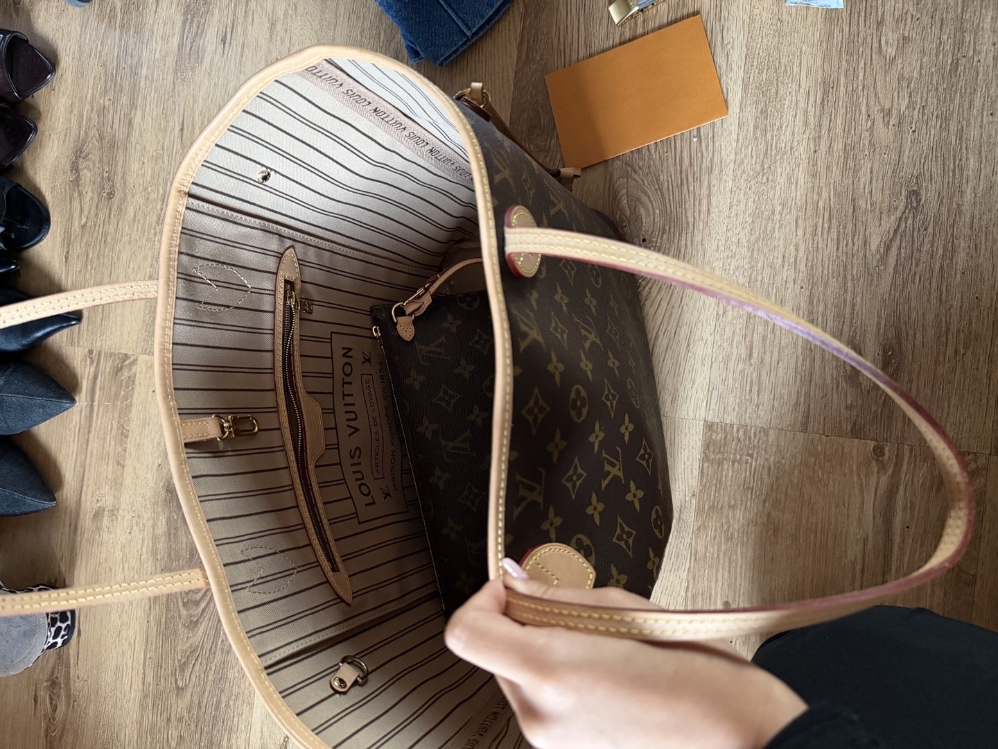 Louis Vuitton — Vue 3