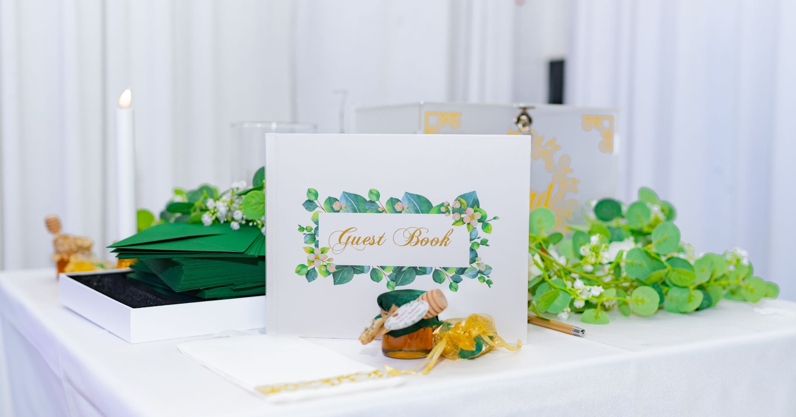 Qué escribir en el libro de firmas de una boda: 50 frases