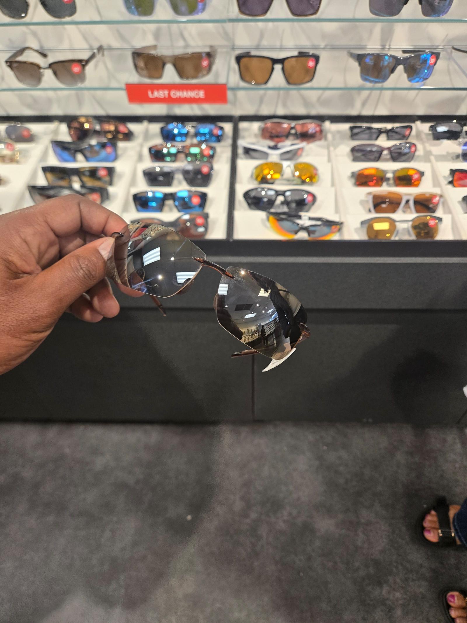 Sunglass — Fashion in Washington, United States of America (the)