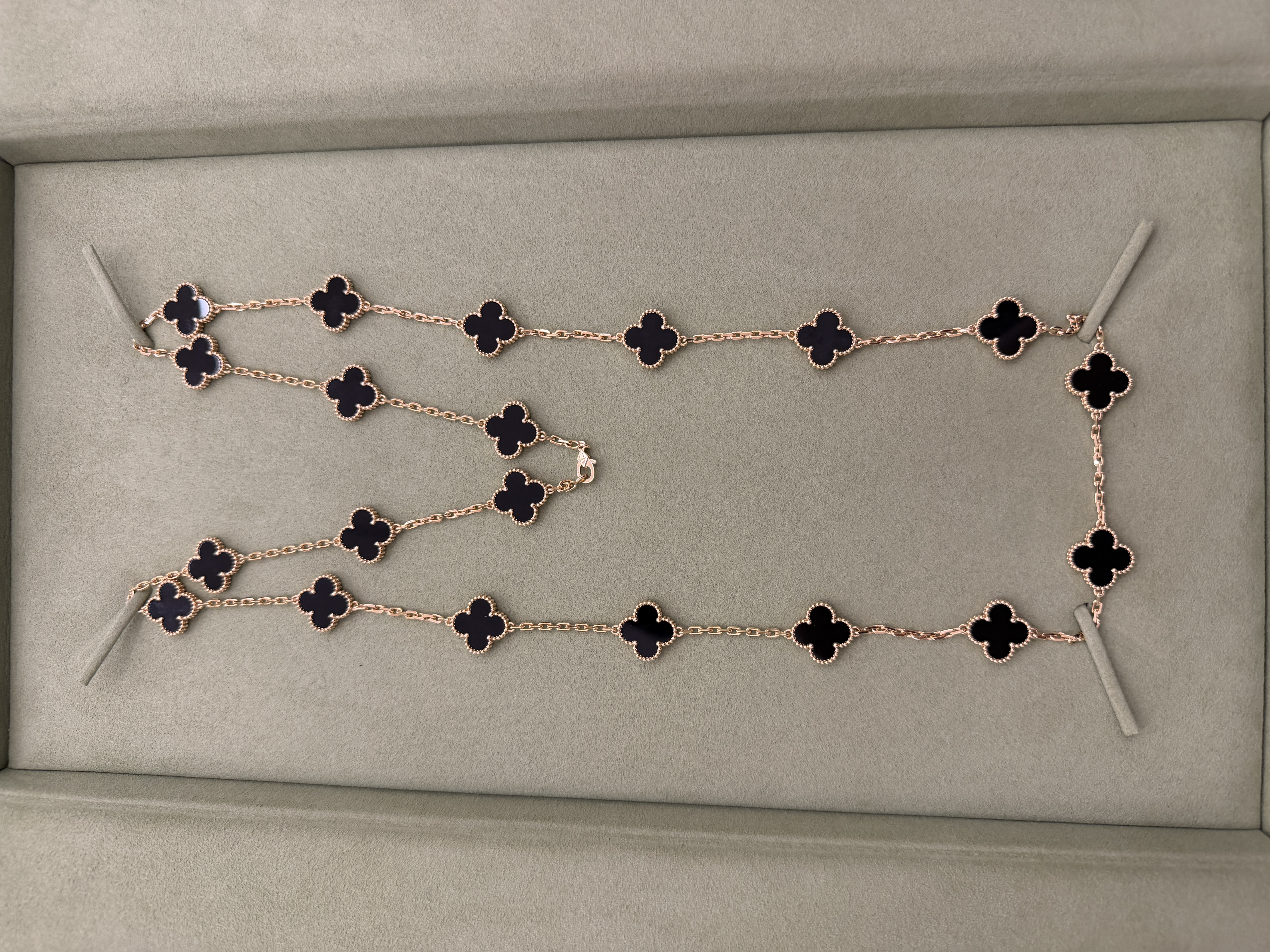 Van Cleef & Arpels Vintage Alhambra Necklace 20 Motifs Yellow Gold Black Onyx 2026