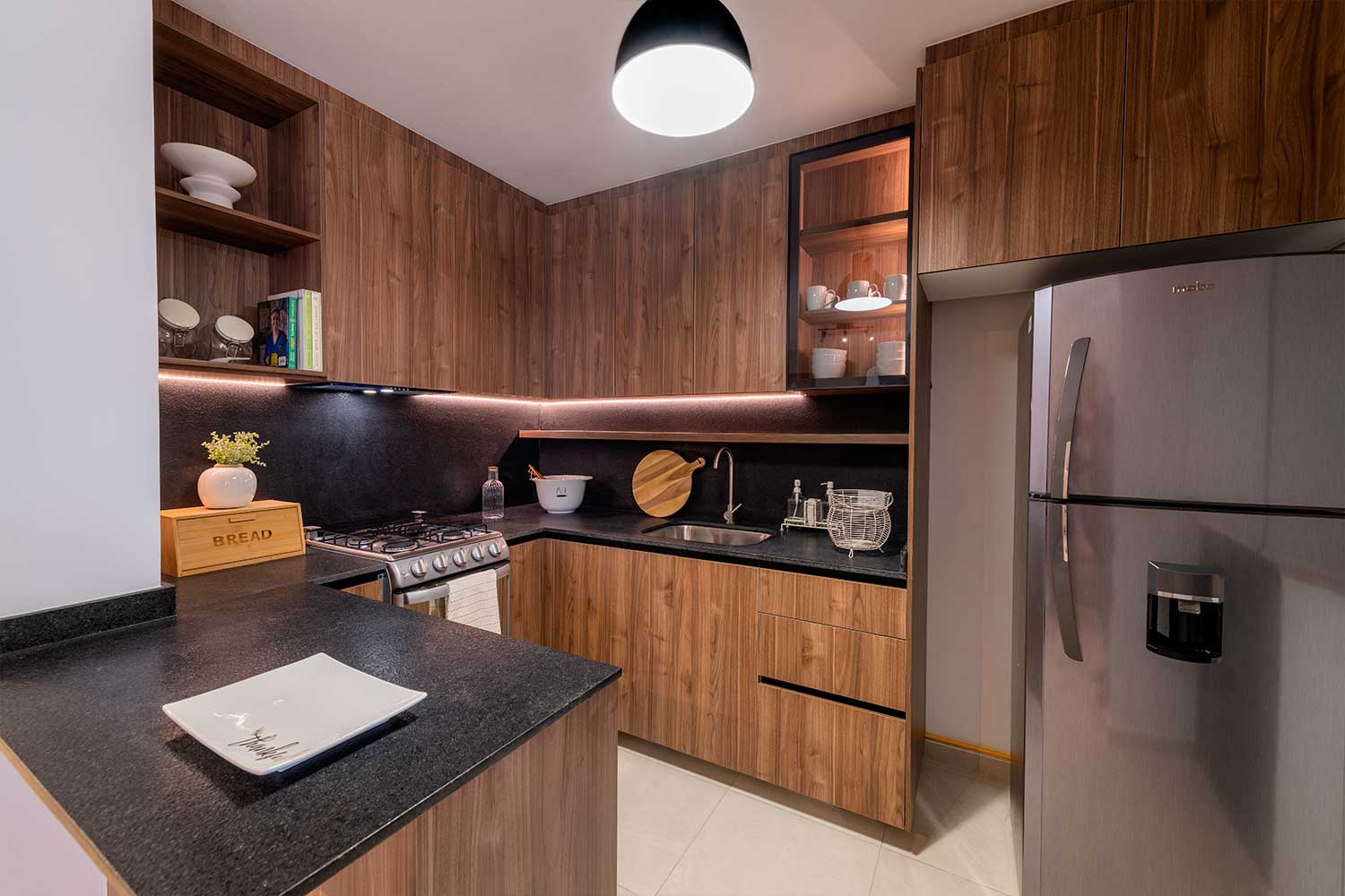 cocina-departamento-modelo-olmo-meseta