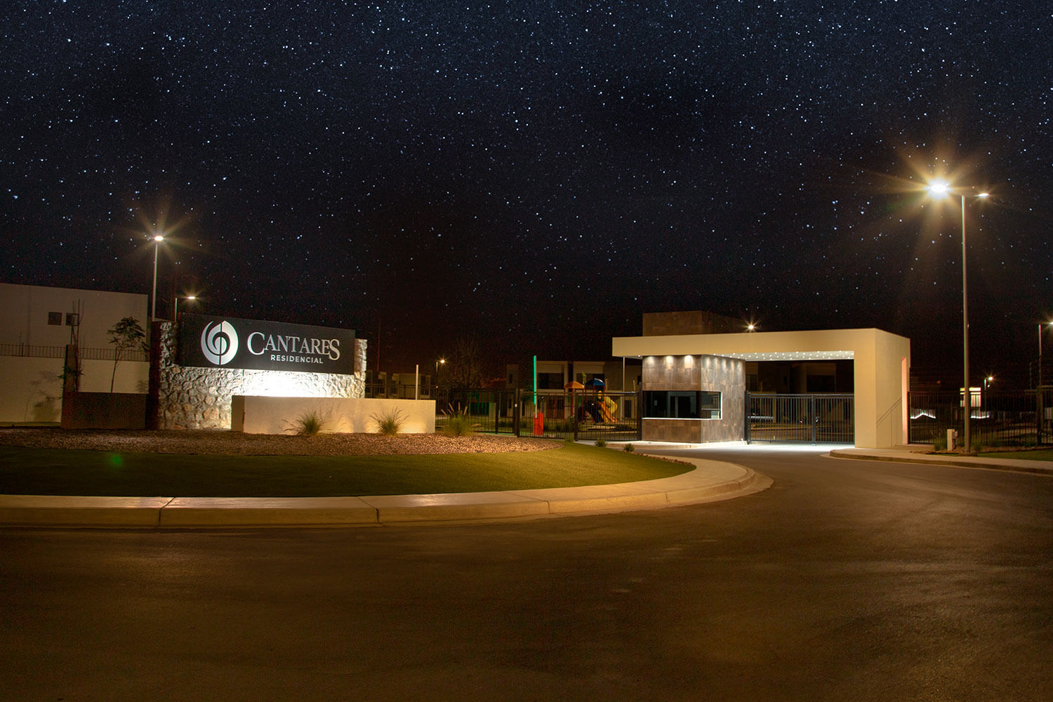 Cantares%20Residencial-acceso