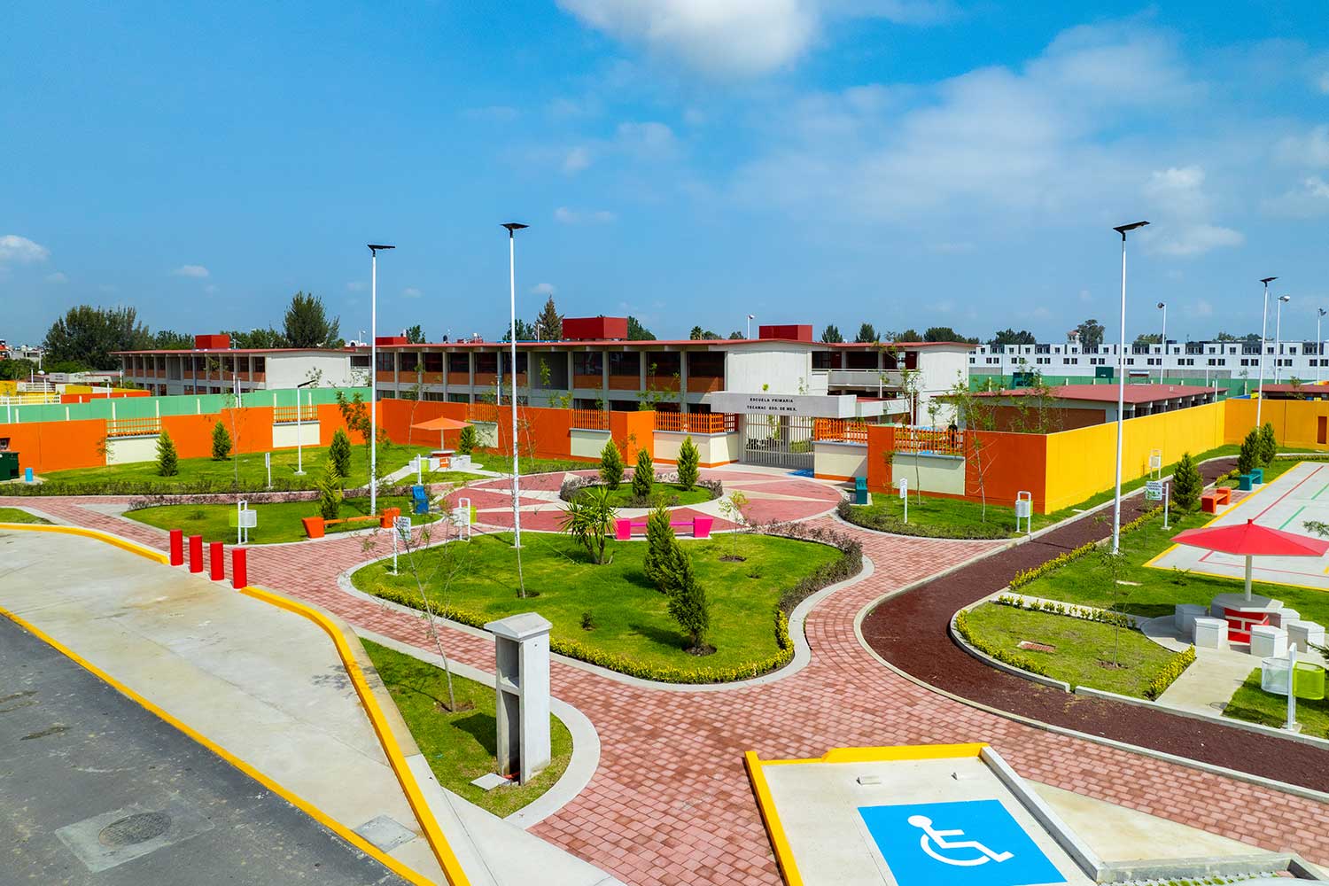 Senderos Zona Escolar