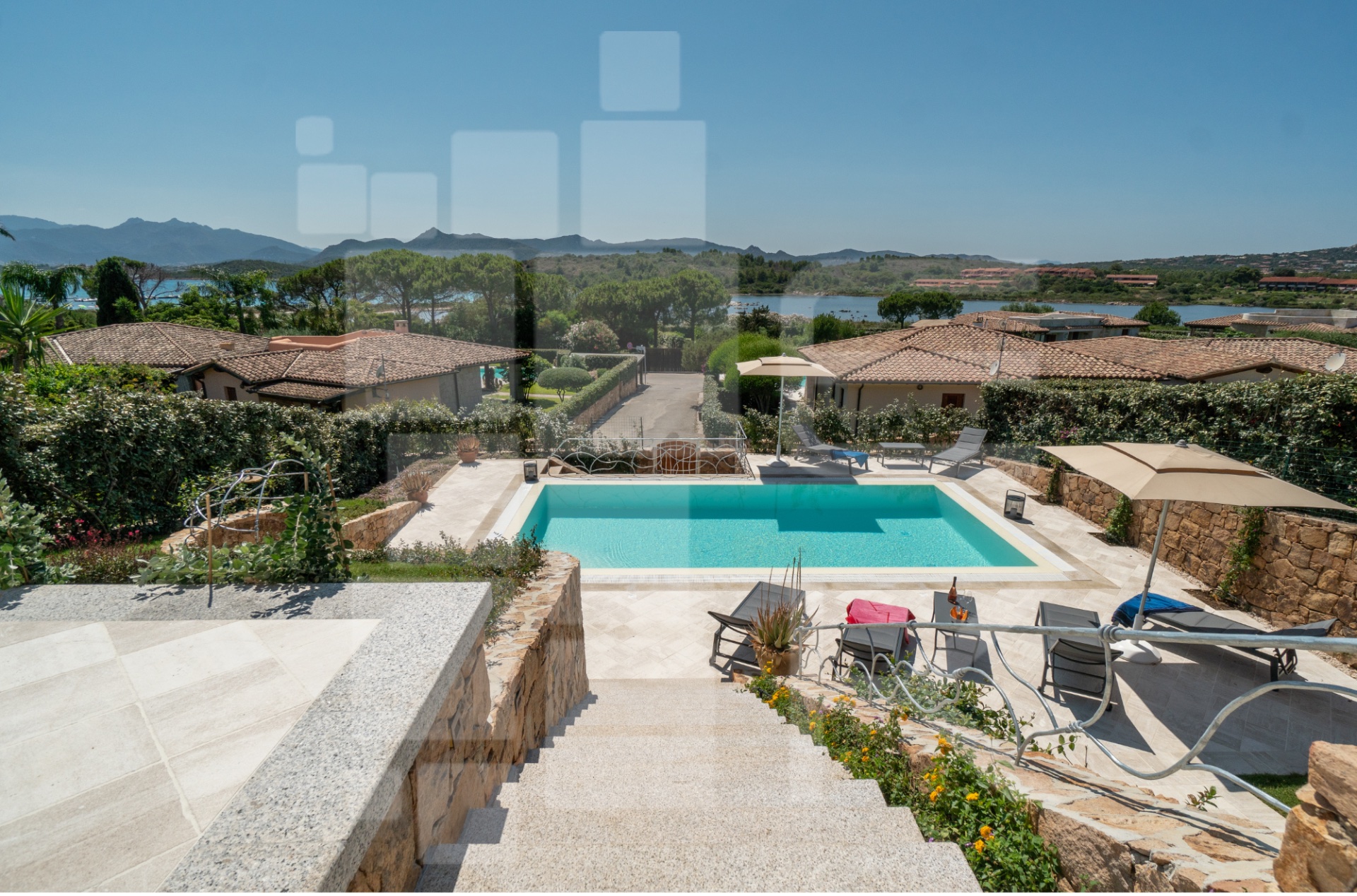 Villa Camelia a Coda Cavallo a due passi dal mare  6