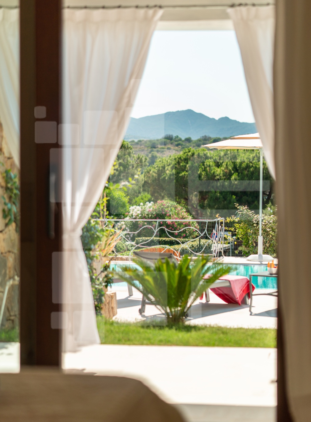 Villa Camelia a Coda Cavallo a due passi dal mare  9