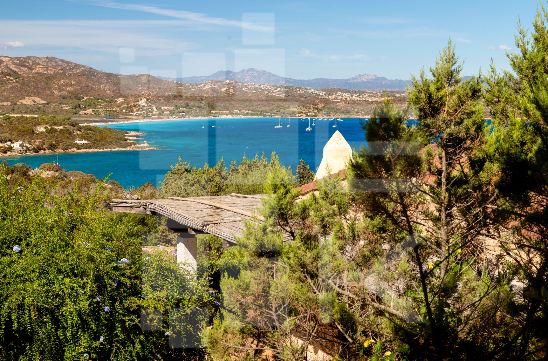 Villa a Punta Molara con piscina  2