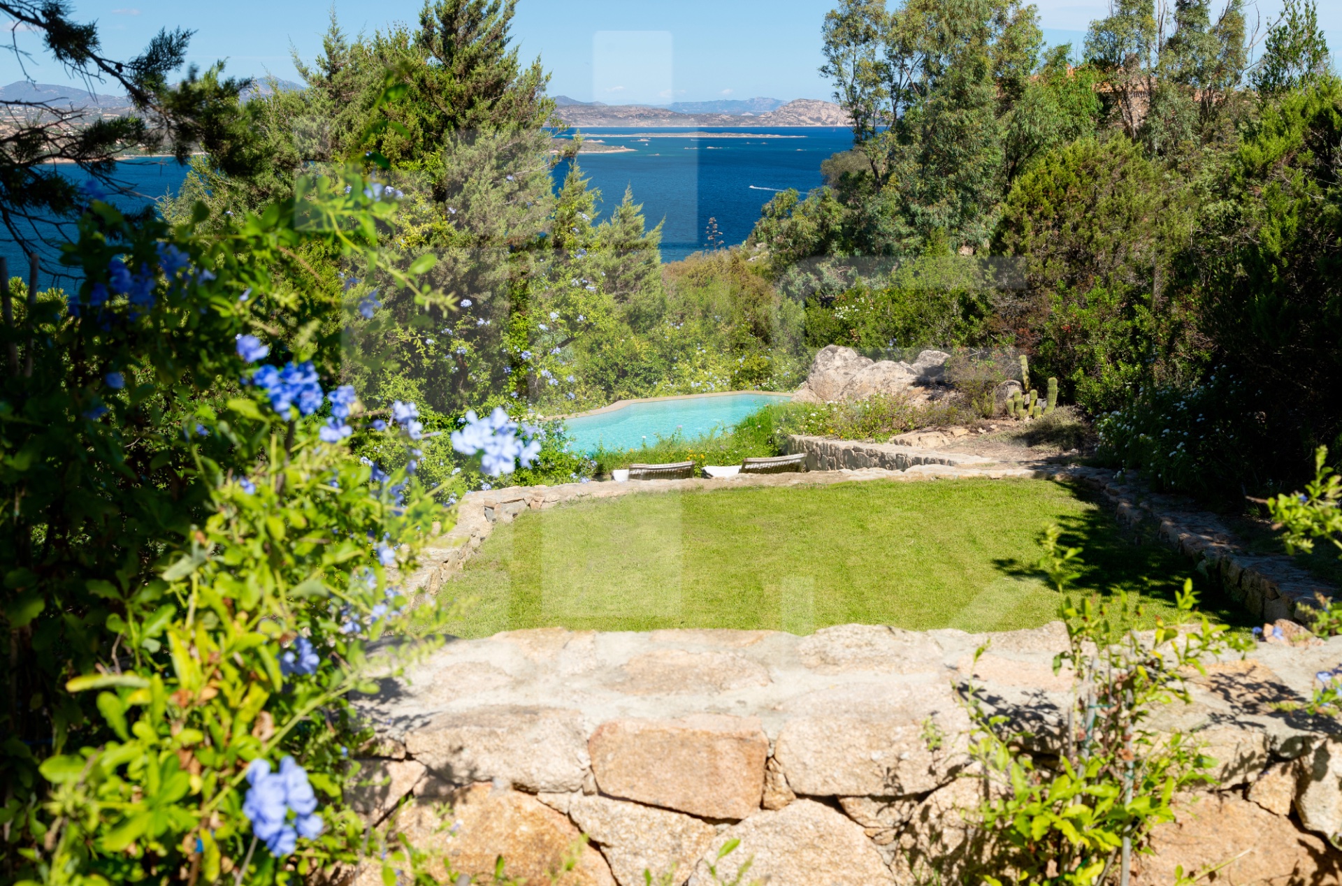 Villa a Punta Molara con piscina  3