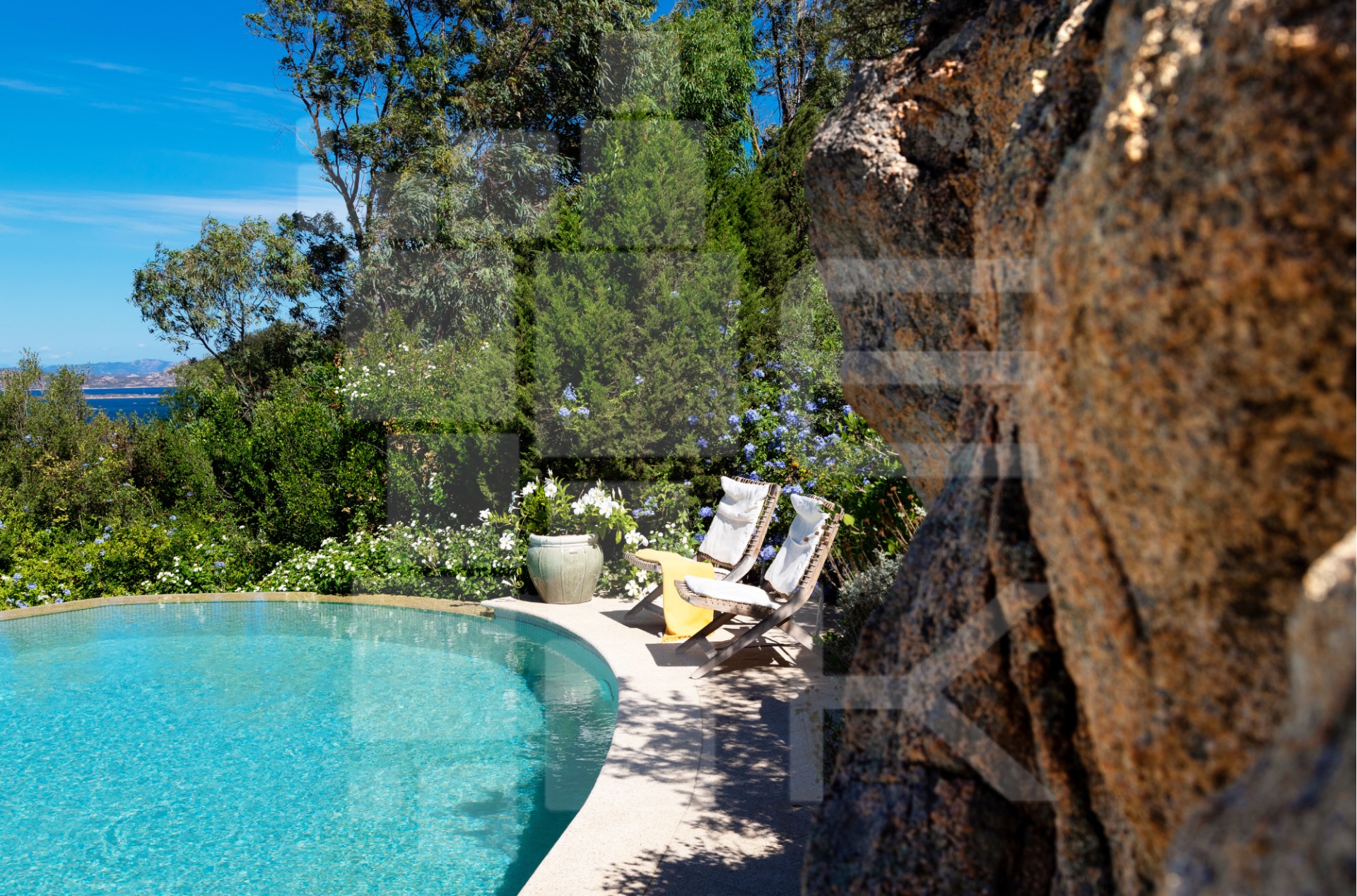Villa a Punta Molara con piscina  9