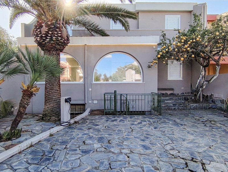 Villa a Quartu Sant'Elena in Vendita con giardino