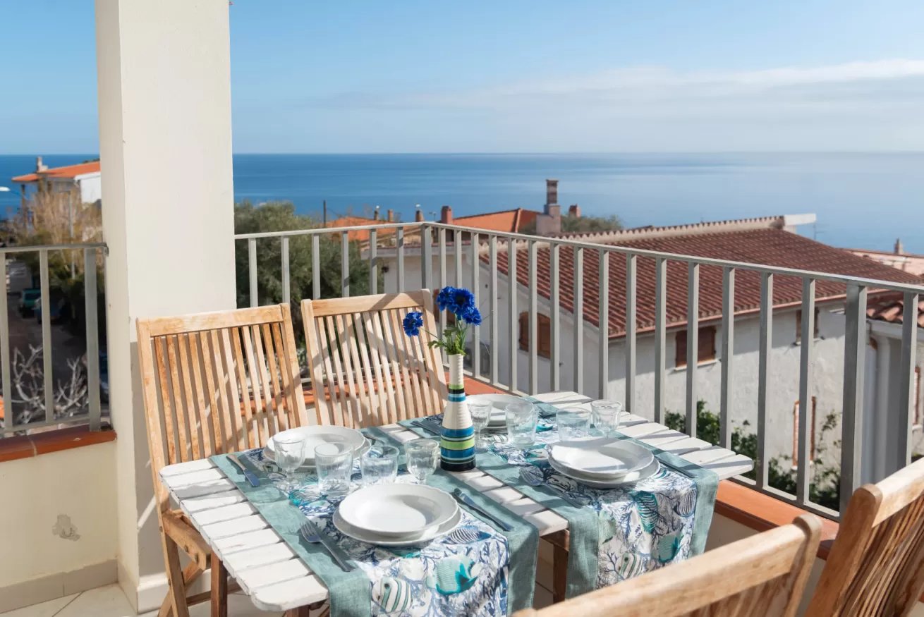 Green and blue ground floor - Cala Gonone