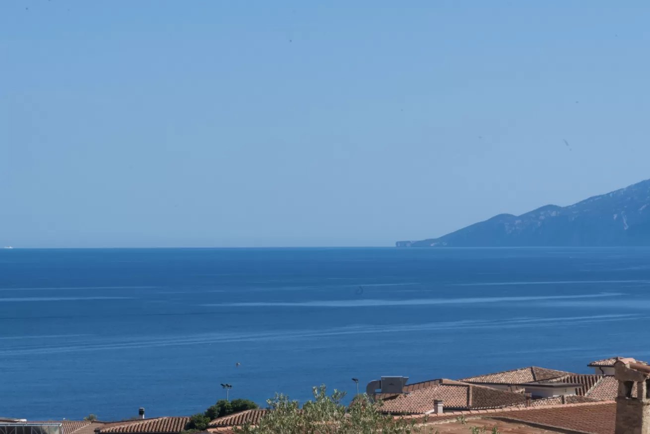 Sea view balcony - Cala Gonone 9