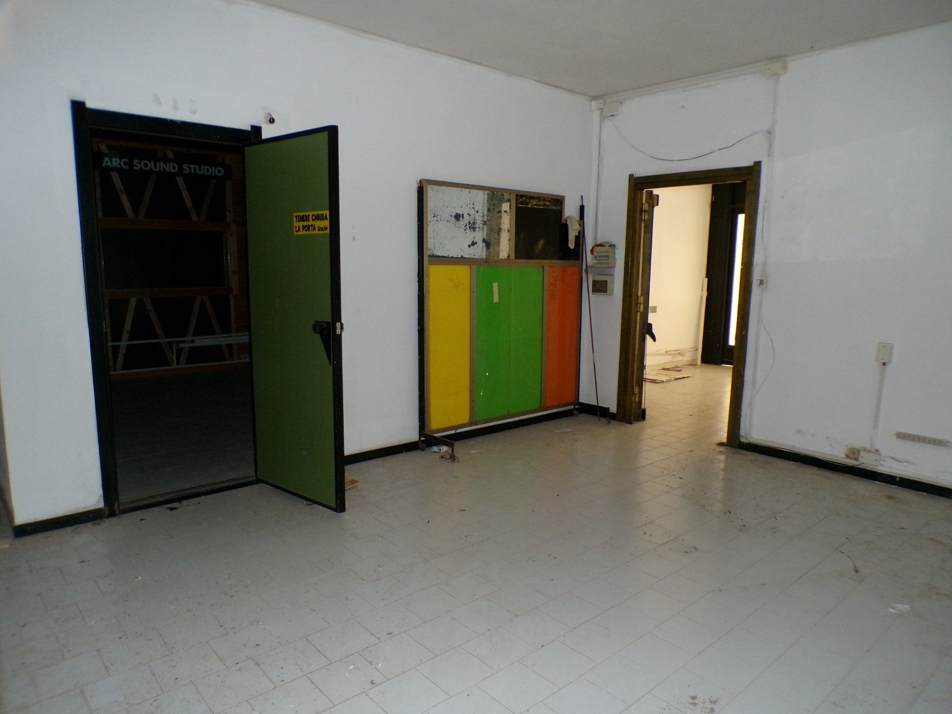 Alghero in via Pierino Enrico, magazzino ad uso deposito di 150 mq 6