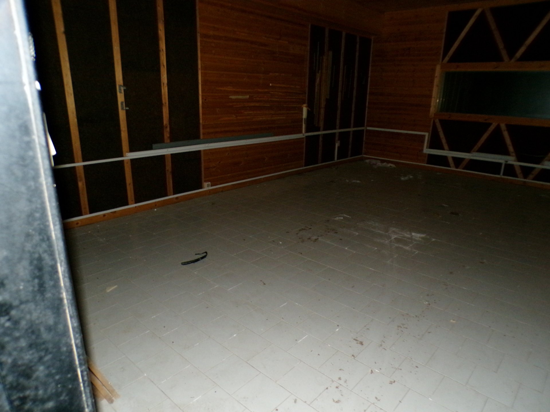 Alghero in via Pierino Enrico, magazzino ad uso deposito di 150 mq 10