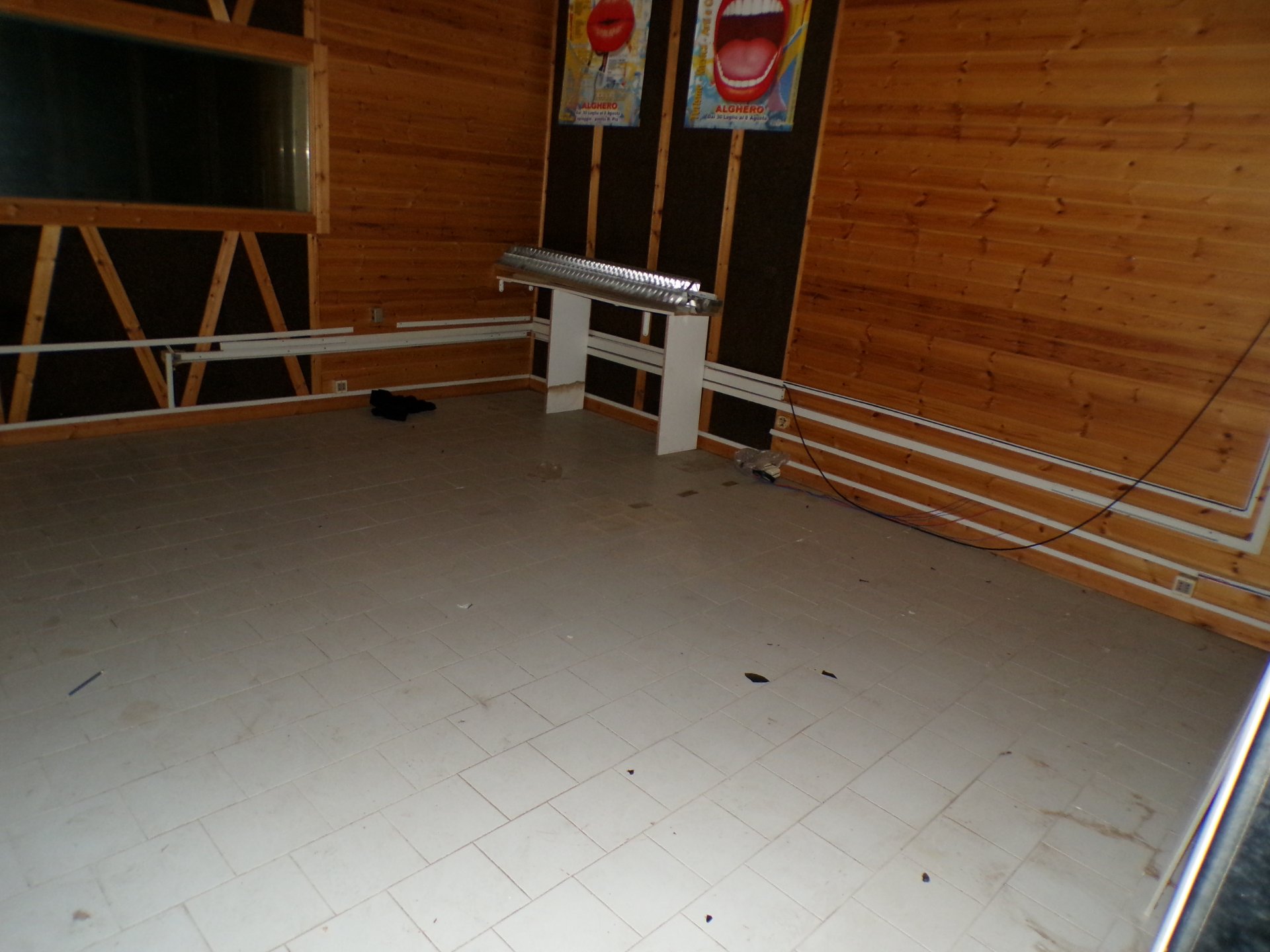 Alghero in via Pierino Enrico, magazzino ad uso deposito di 150 mq 12