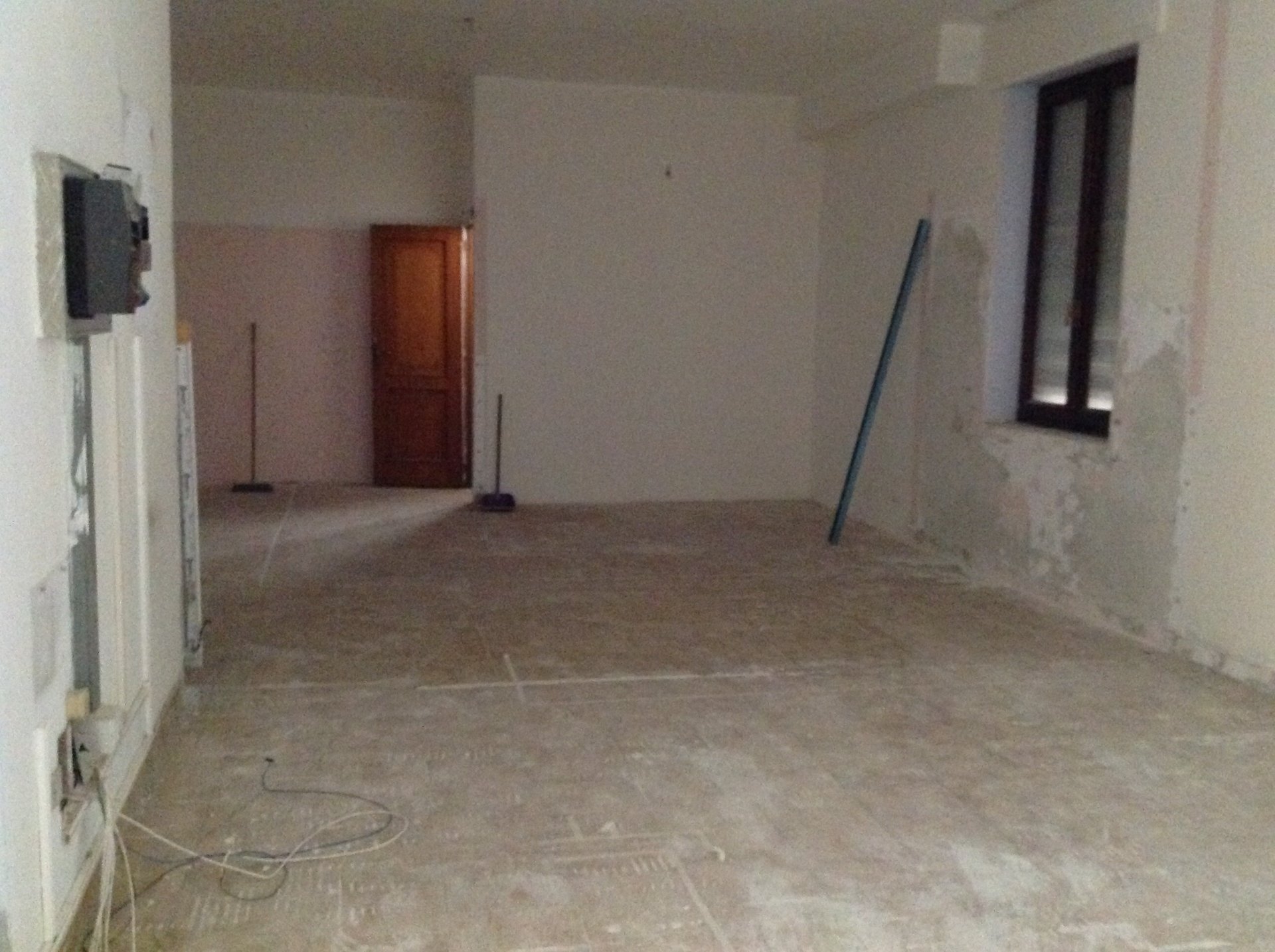 Alghero locale commerciale in via Pierino Enrico di 275 mq 2