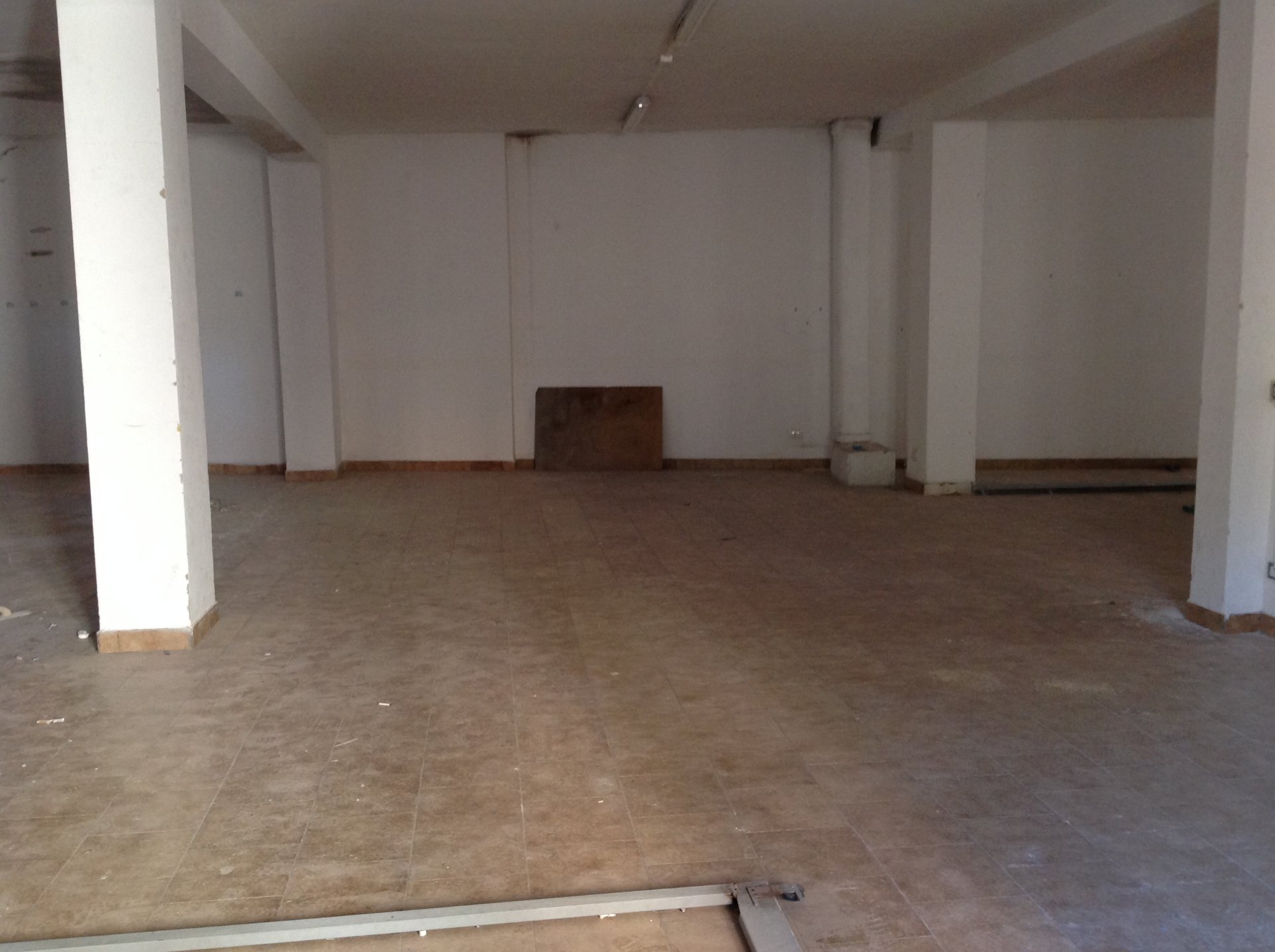 Alghero locale commerciale in via Pierino Enrico di 275 mq 12