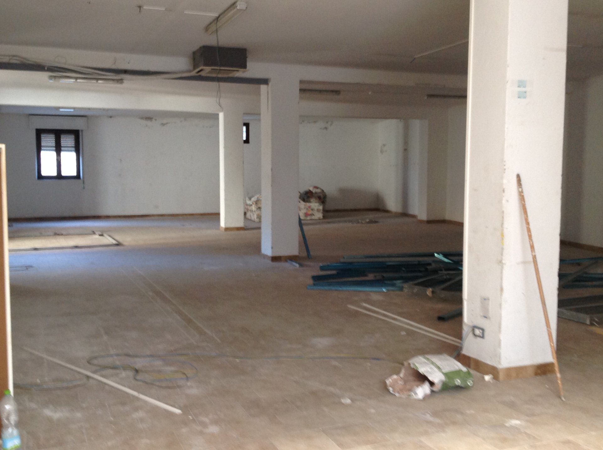 Alghero locale commerciale in via Pierino Enrico di 275 mq 14