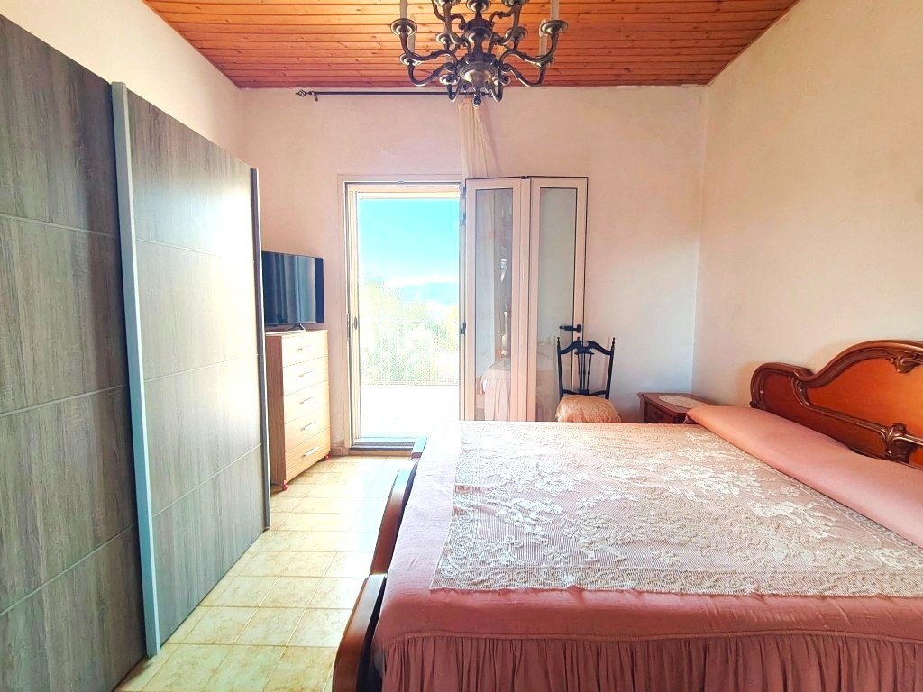 Villa a Magomadas in Vendita con giardino 26