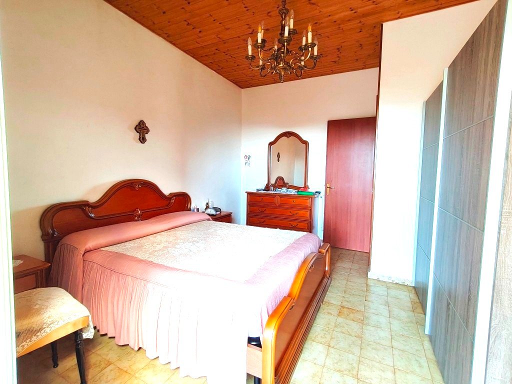 Villa a Magomadas in Vendita con giardino 27