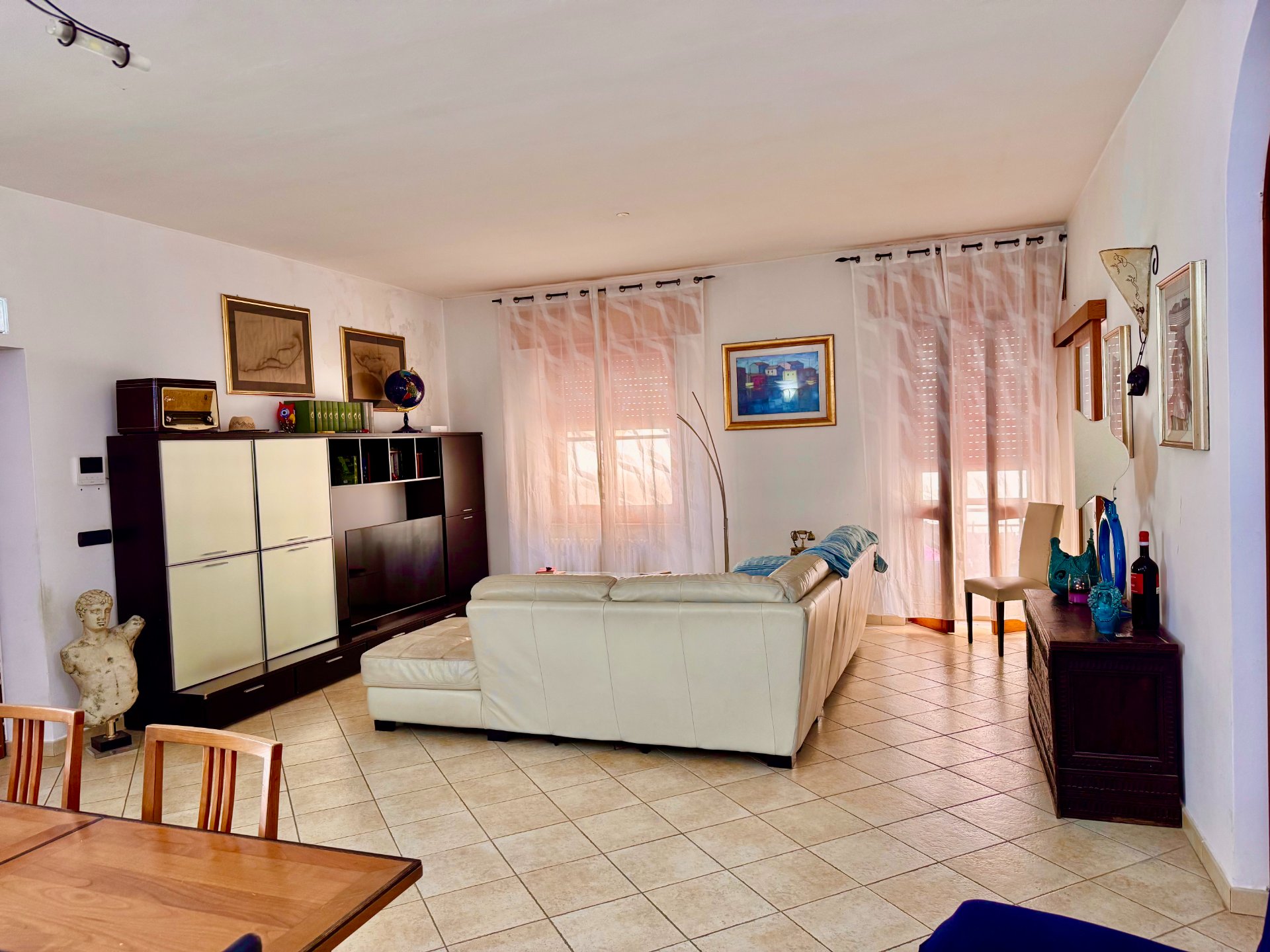 Ampio appartamento a due passi dal mare 3