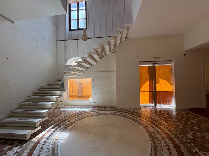 Via Luzzatti Locale Commerciale 7