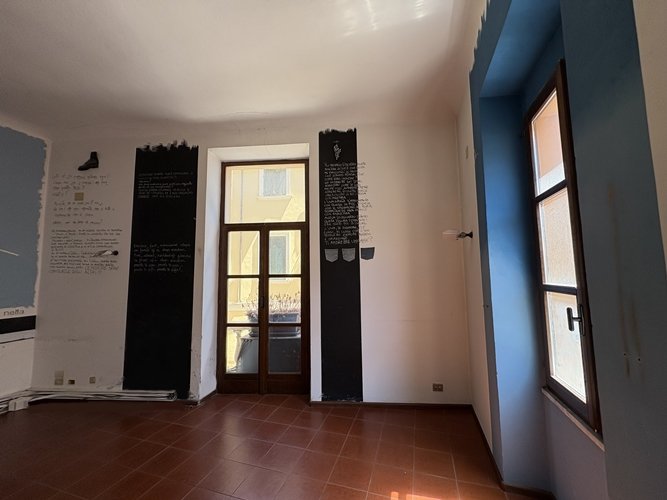 Via Luzzatti Locale Commerciale 17