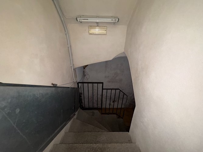 Via Luzzatti Locale Commerciale 27