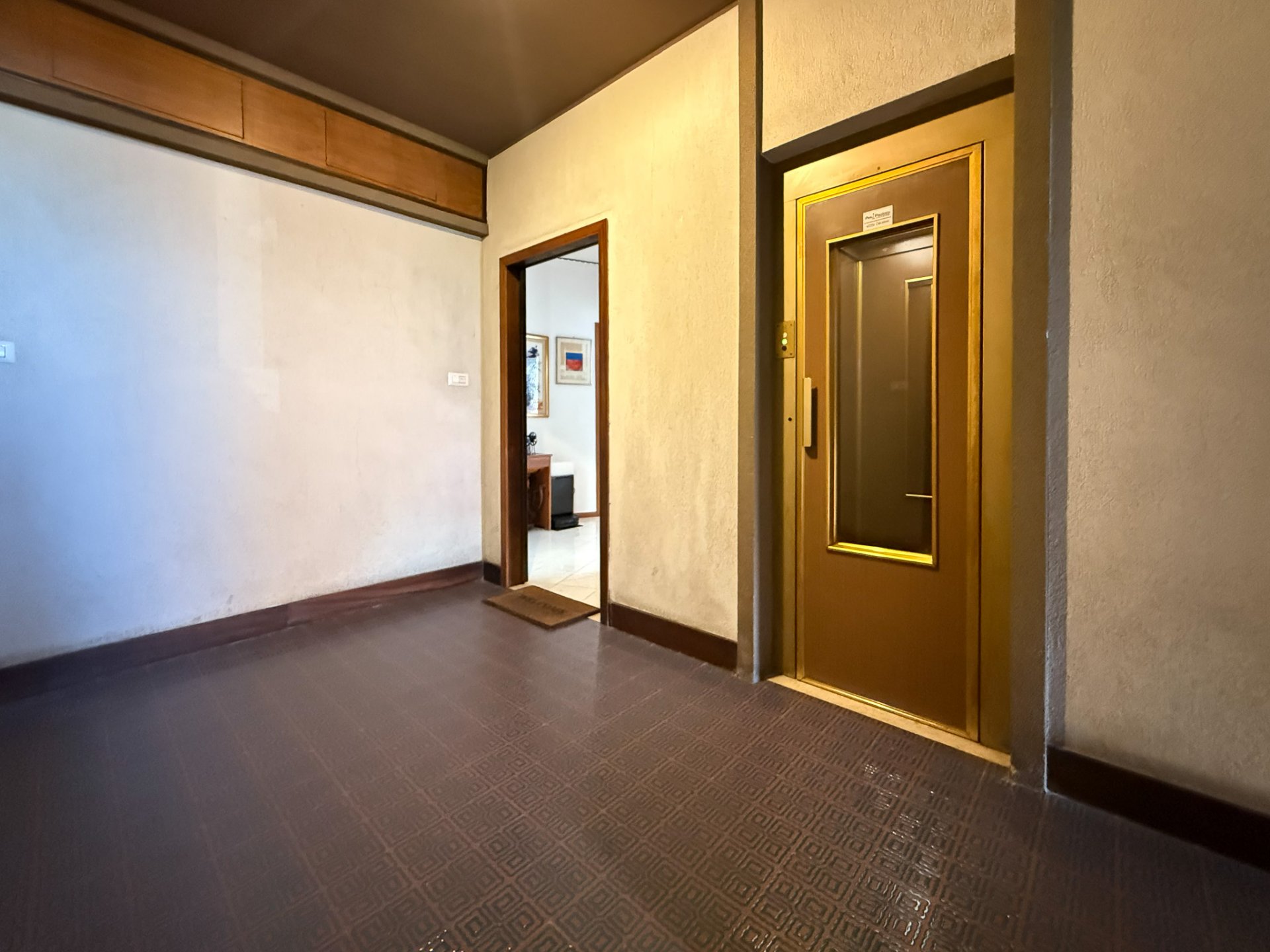 Amsicora ampio quadrilocale piano alto 5