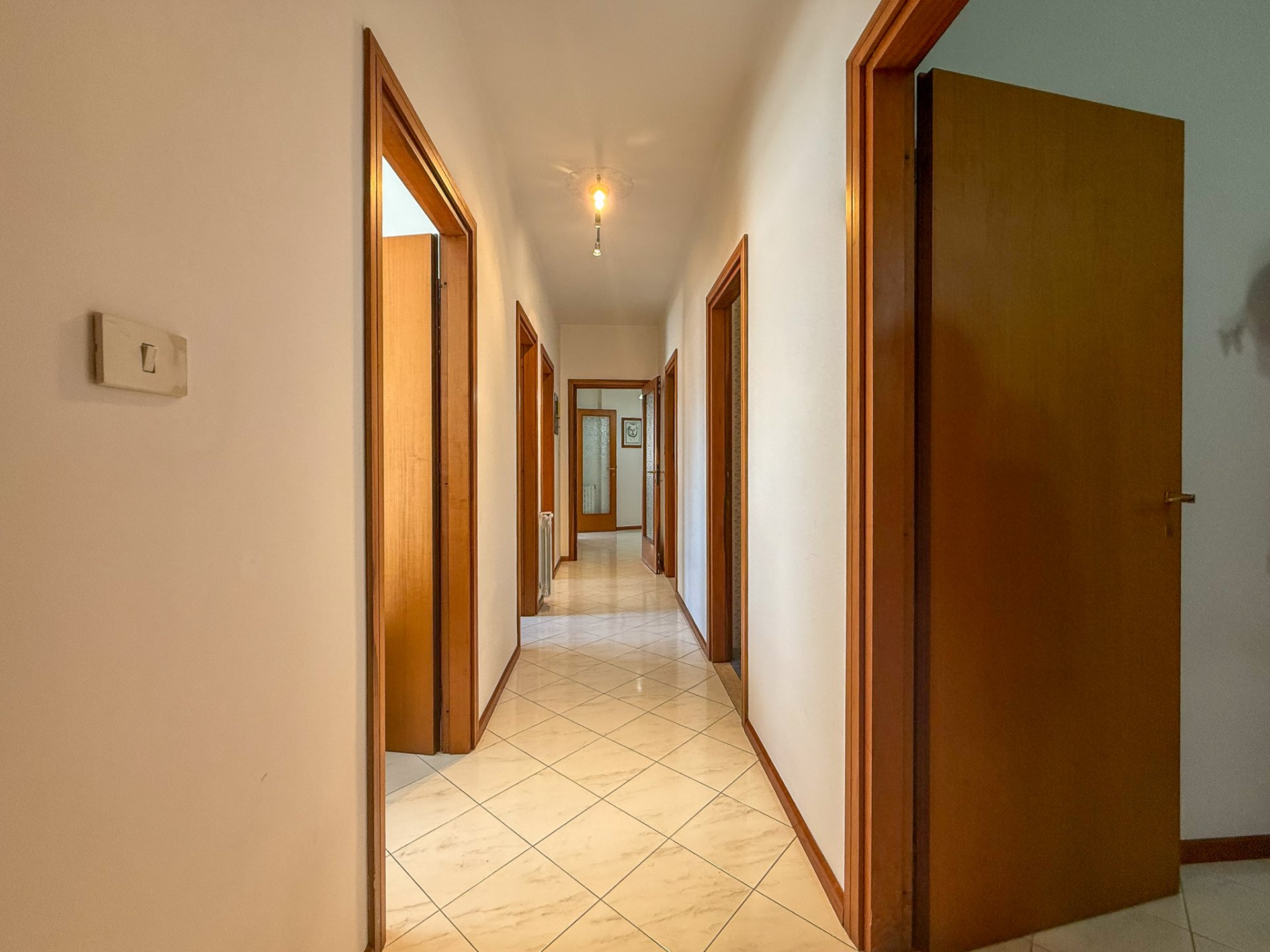 Amsicora ampio quadrilocale piano alto 17