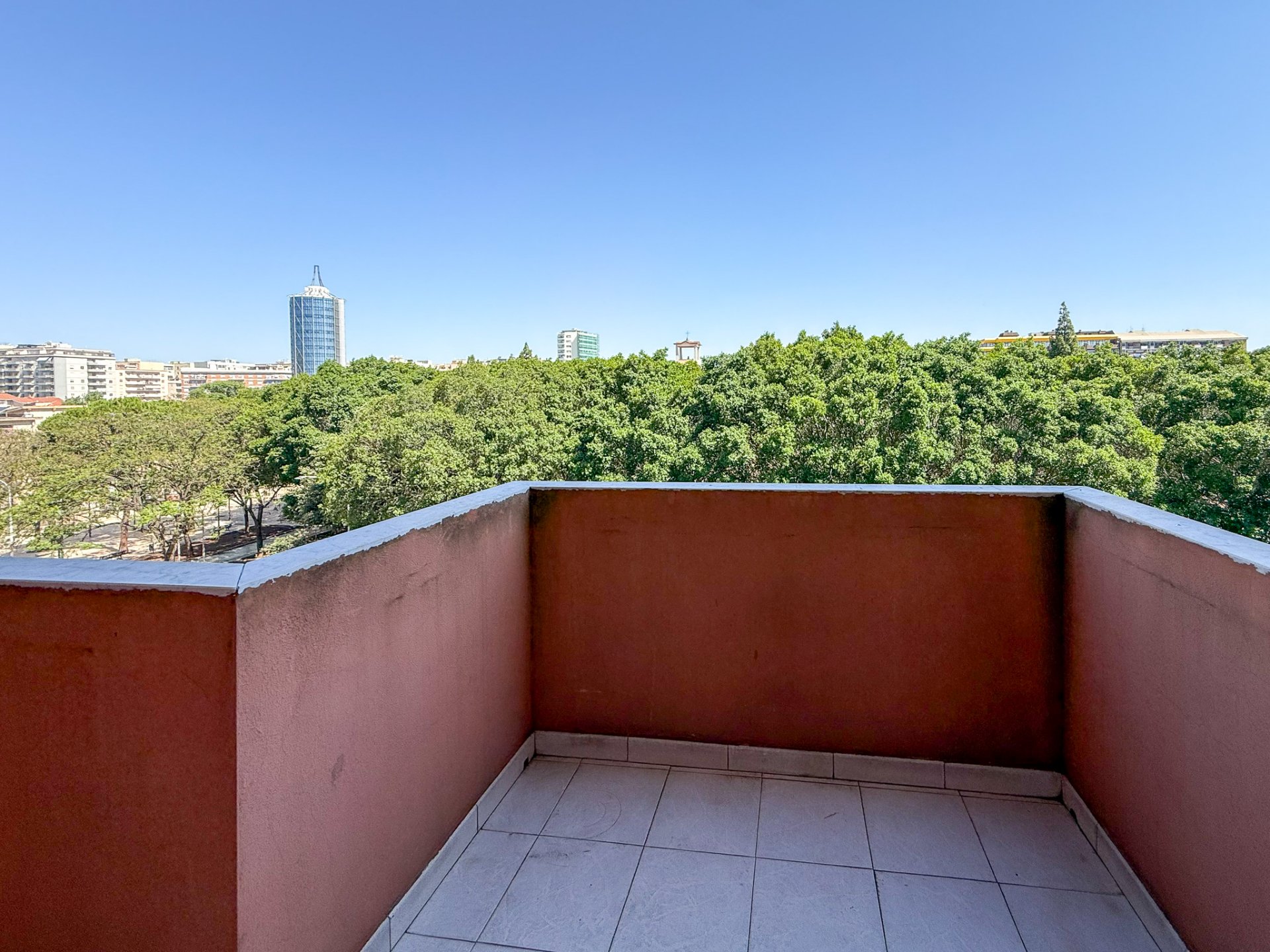 Piazza Giovanni XXIII panoramico piano alto 19