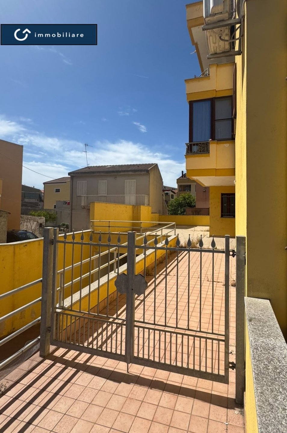 Locale Commerciale Versatile con Ingresso Indipendente – Li Punti, Via Millelire 2