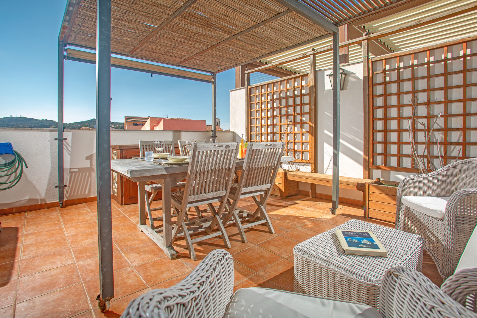 Appartamento a Santa Teresa Gallura in Vendita con terrazzo 24