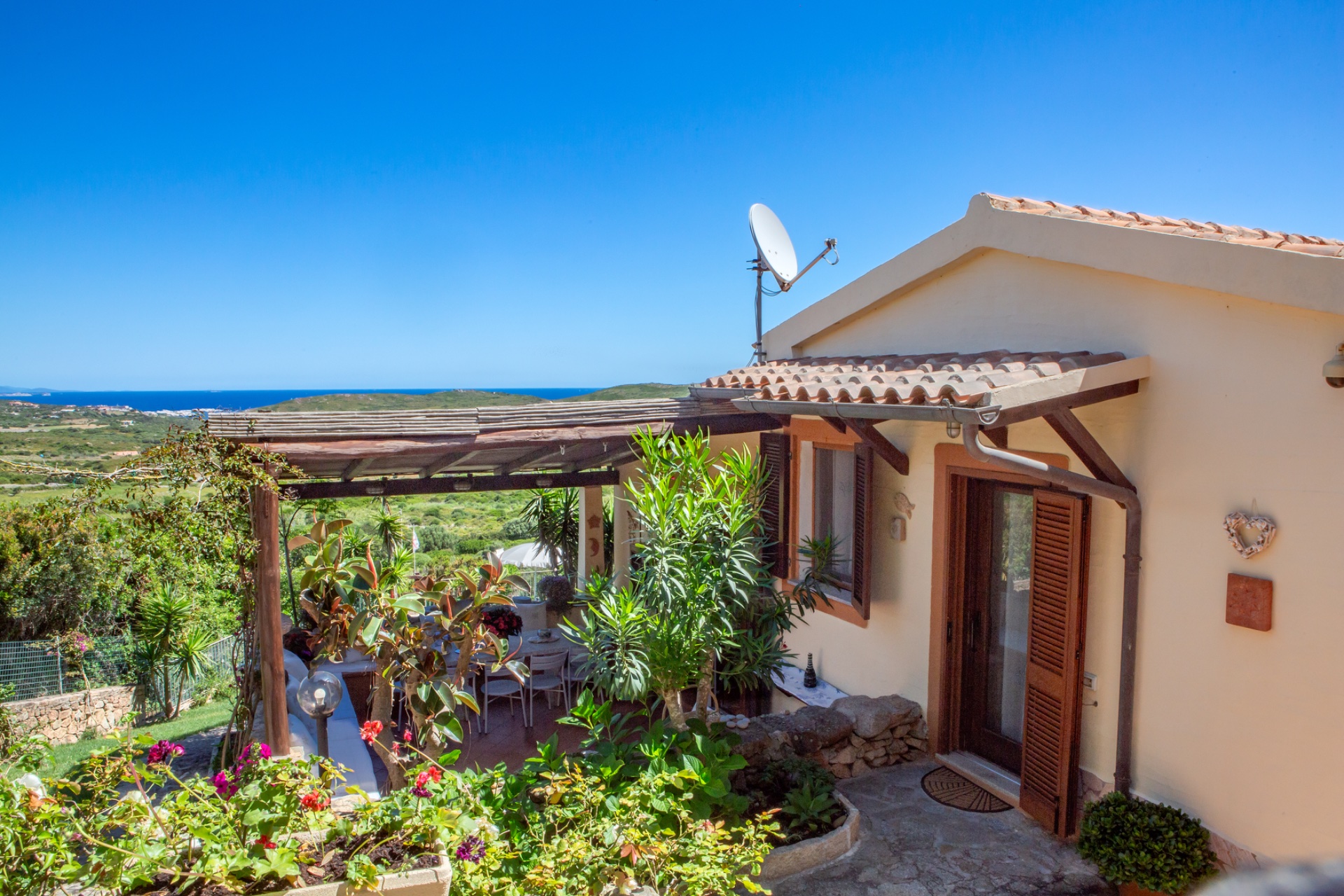 Villa a Santa Teresa Gallura in Vendita con giardino 7