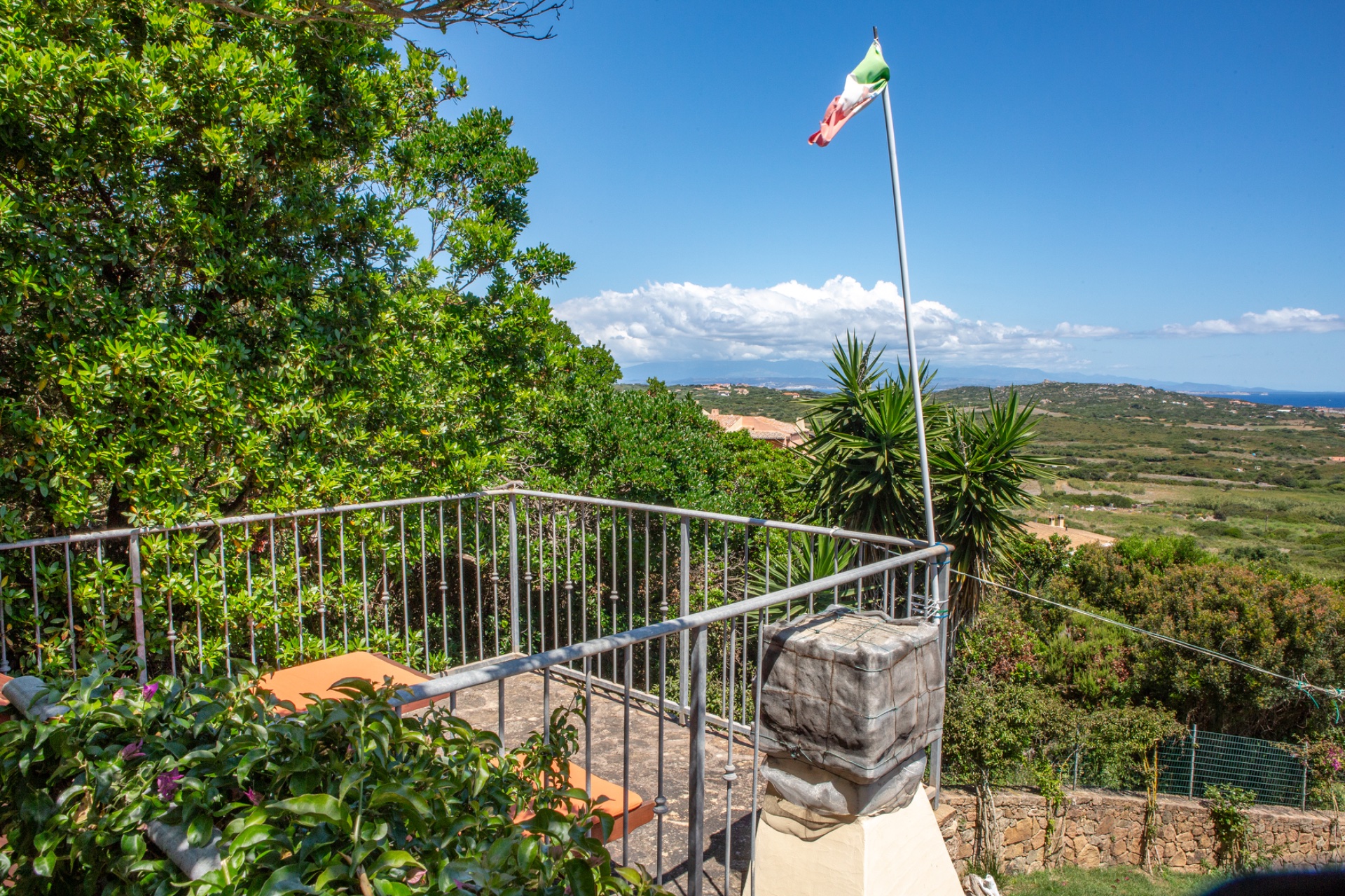 Villa a Santa Teresa Gallura in Vendita con giardino 20