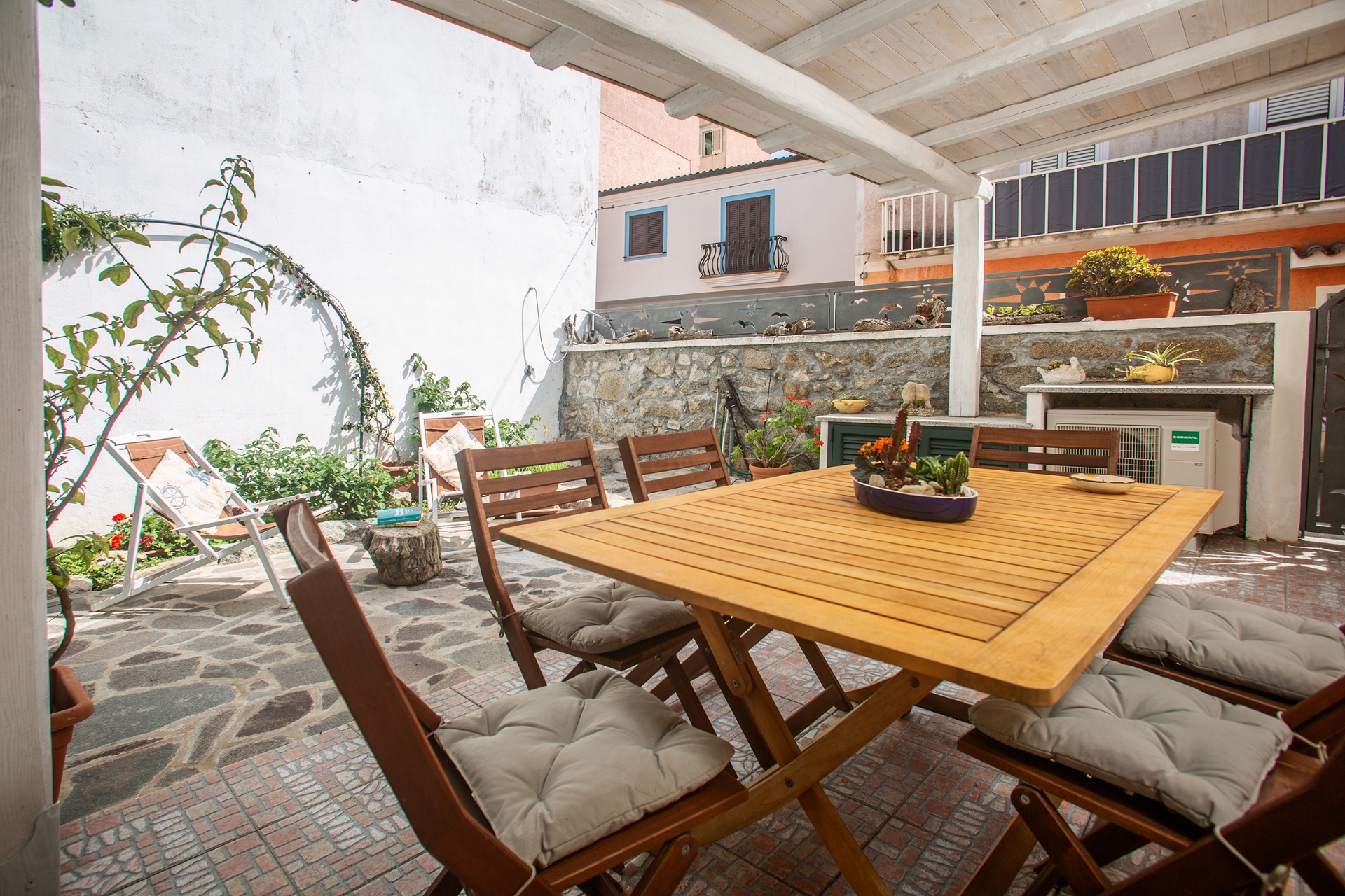 Casa a Santa Teresa Gallura in Affitto con giardino 2