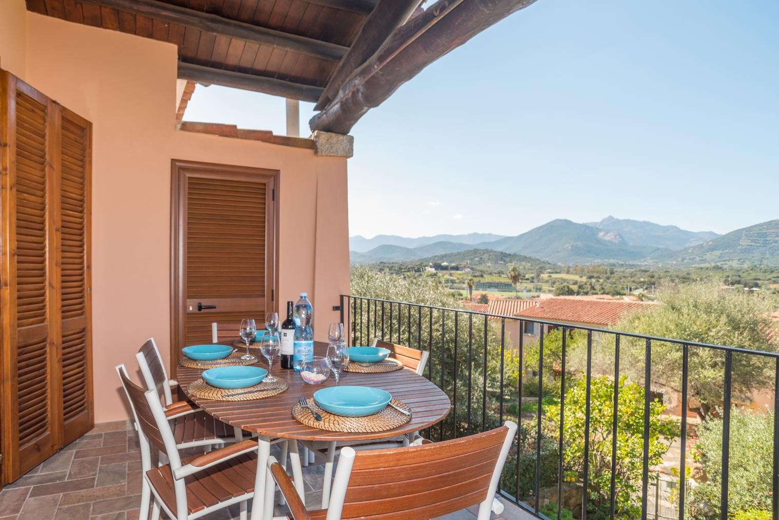 Appartamento a san teodoro in Vacanza con giardino