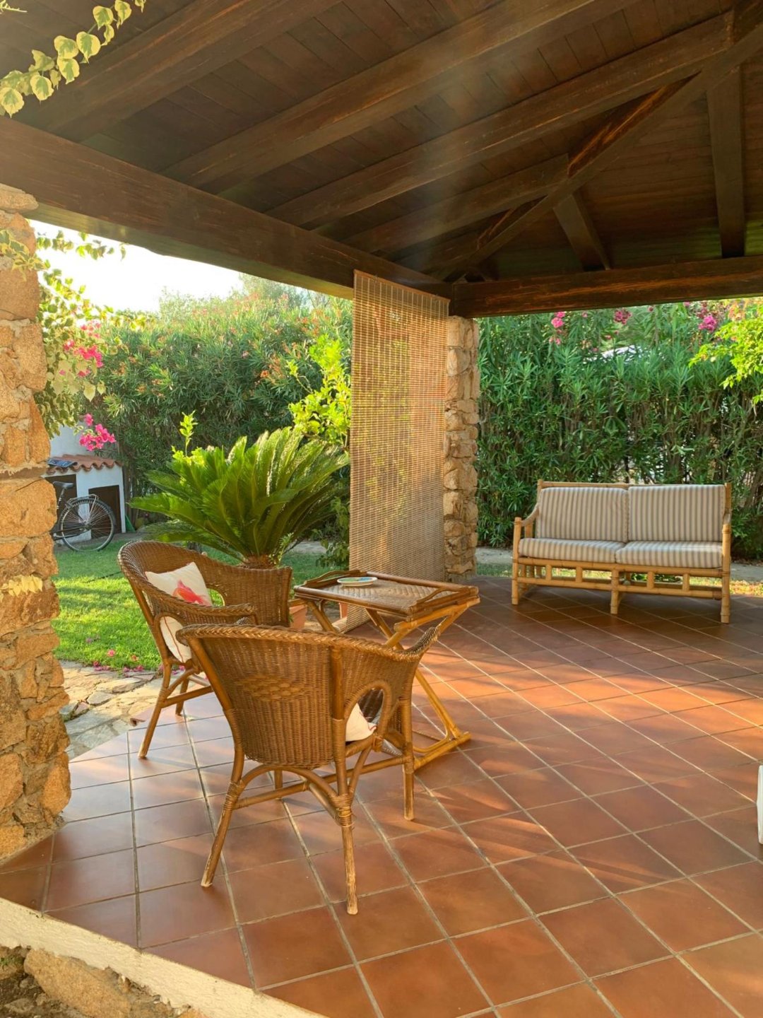 Villa a san teodoro in Vacanza con giardino