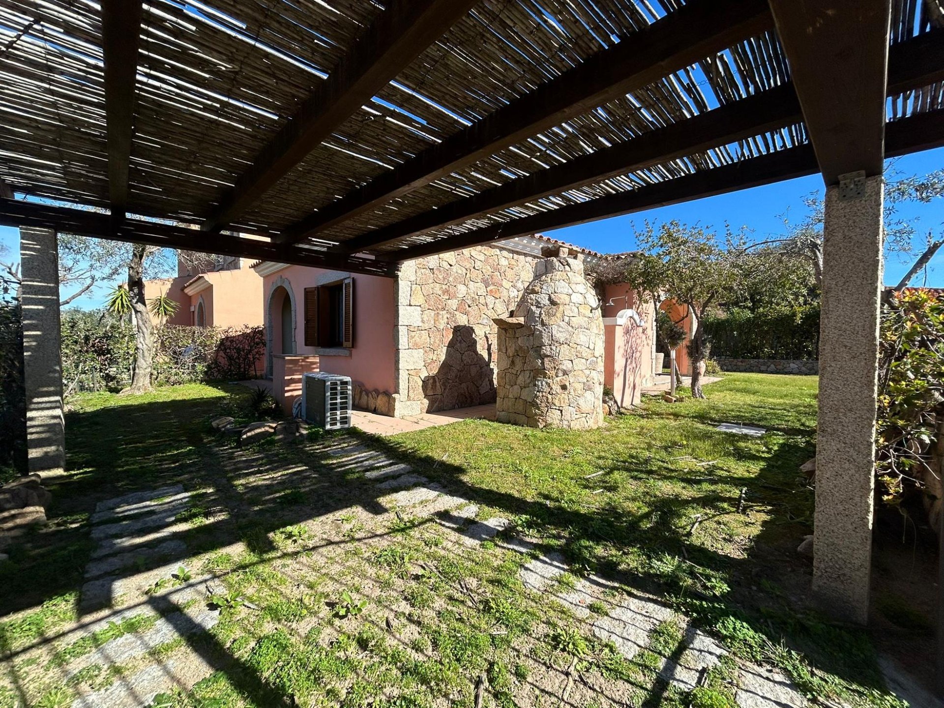 Villa a san teodoro in Vacanza con giardino 9