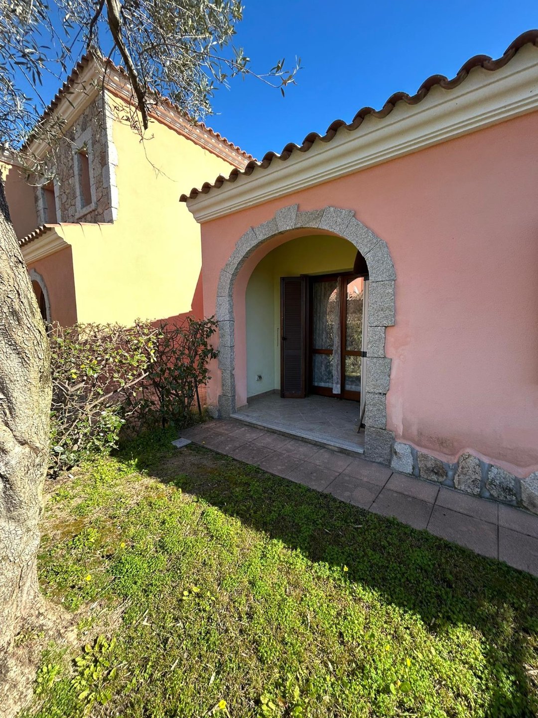 Villa a san teodoro in Vacanza con giardino 10