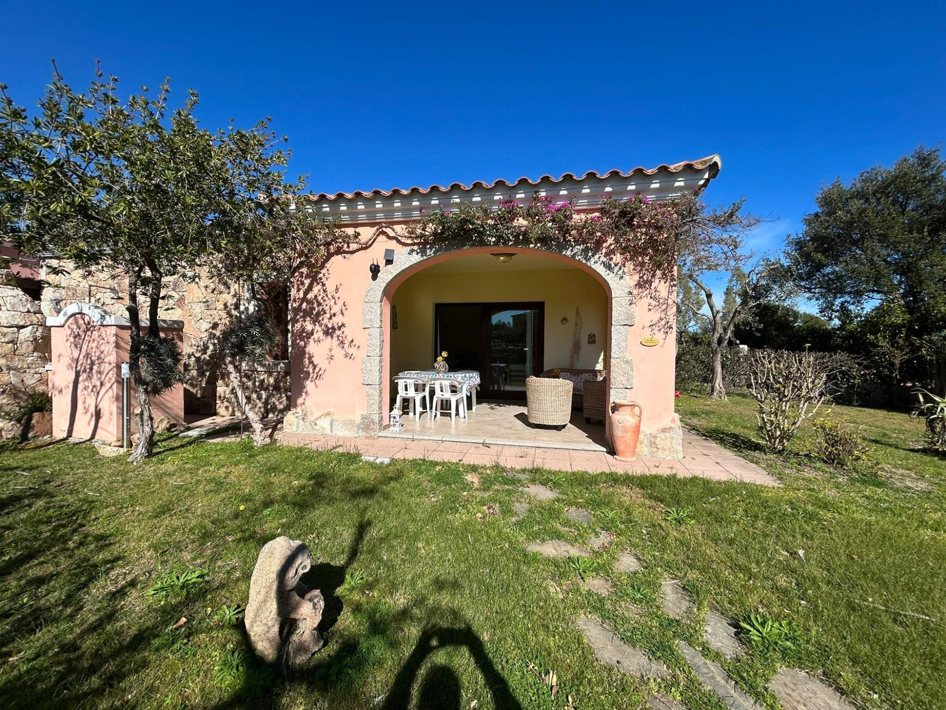 Villa a san teodoro in Vacanza con giardino 14