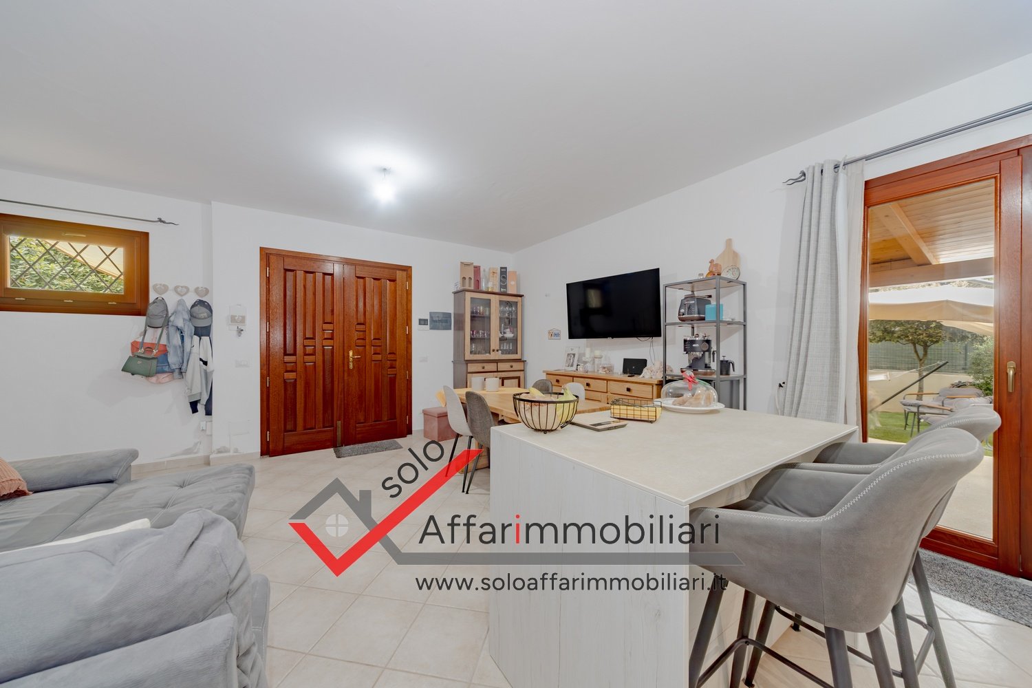 Villa a Loiri in Vendita con giardino 4