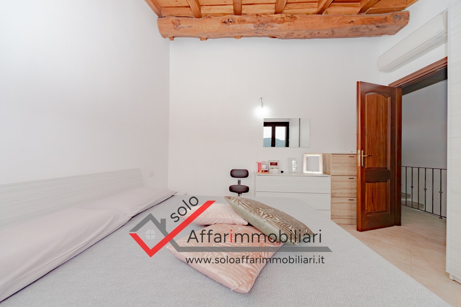 Villa a Loiri in Vendita con giardino 15