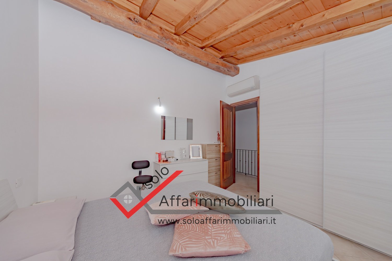 Villa a Loiri in Vendita con giardino 16