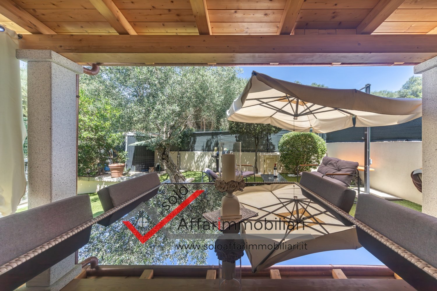 Villa a Loiri in Vendita con giardino 28